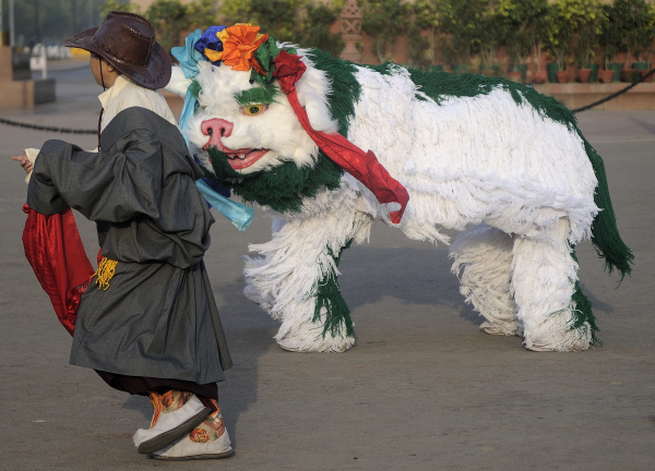 Our Rich Folk Culture: Singhi Chham(Snow Lion&nbsp;dance)