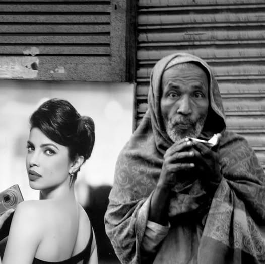 Why is she photographing&nbsp;this?